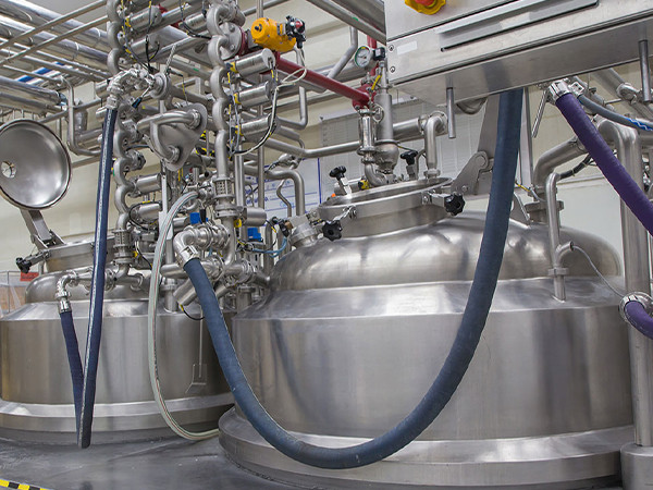 Rubber steam hose used for steam transportation in factories