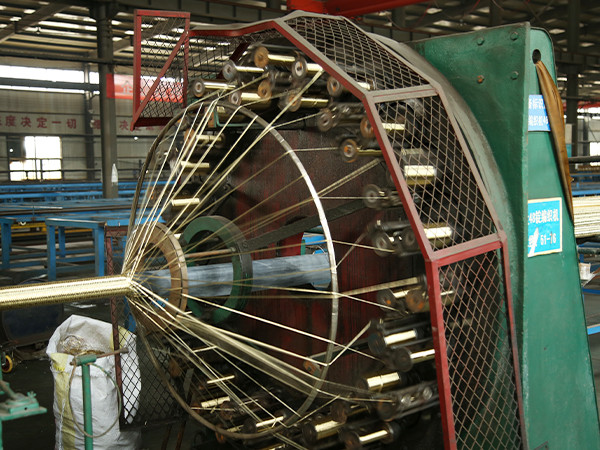 Braiding machine used for processing steam rubber hose